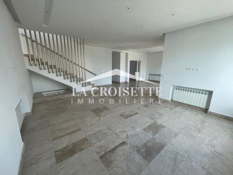 Duplex S+3 avec terrasse à La Marsa
